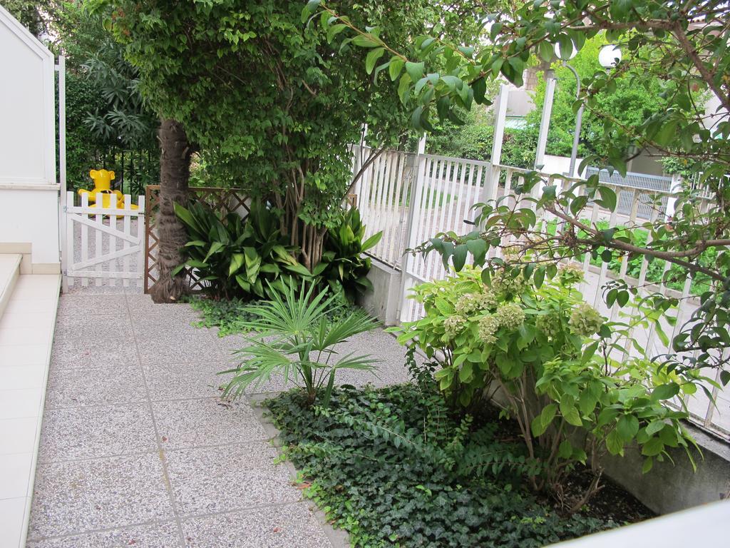 Villa Flora Γκράντο Εξωτερικό φωτογραφία