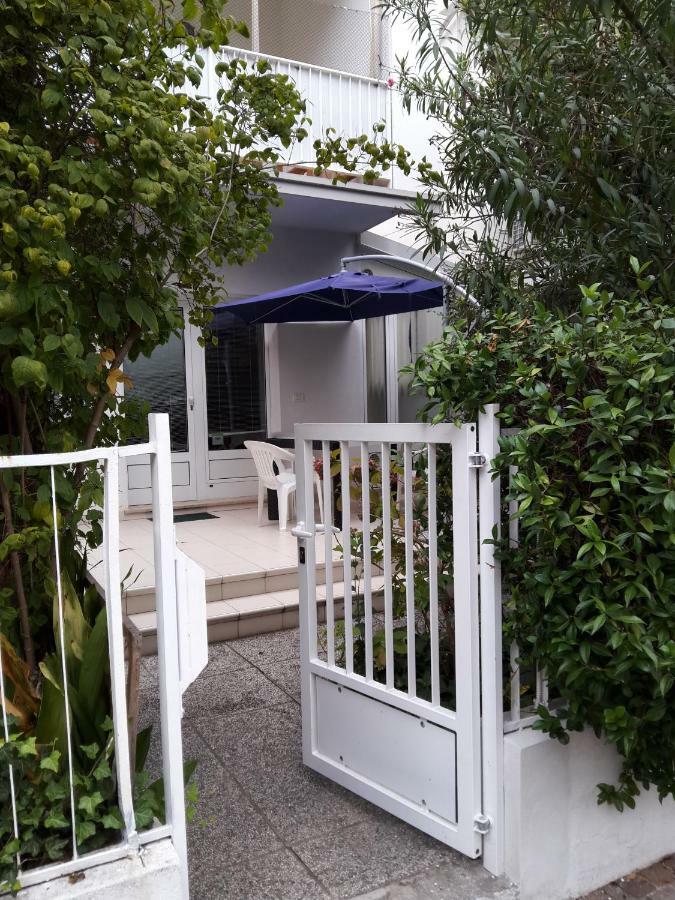 Villa Flora Γκράντο Εξωτερικό φωτογραφία