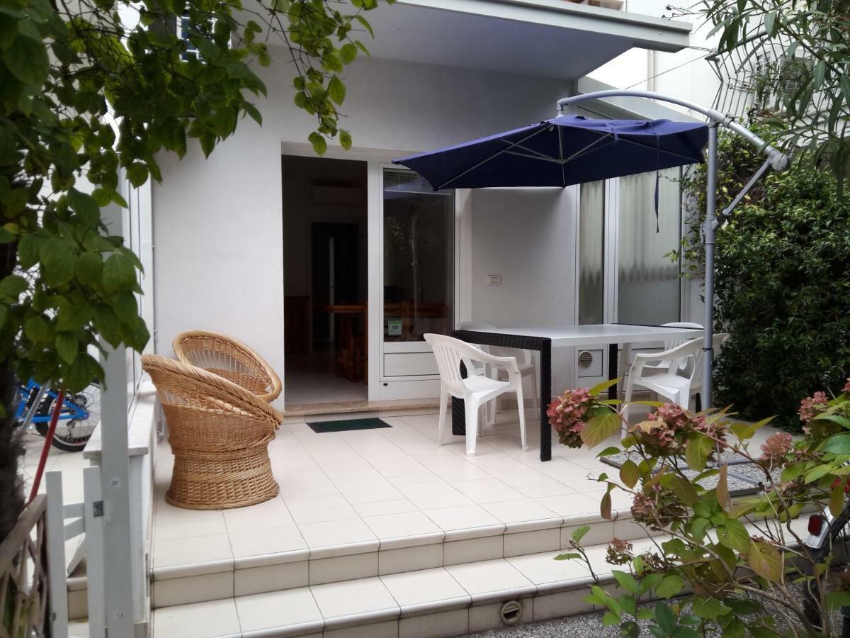 Villa Flora Γκράντο Εξωτερικό φωτογραφία